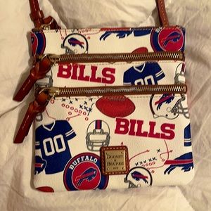 NWOT Dooney & Bourke Buffalo Bills crossbody purse